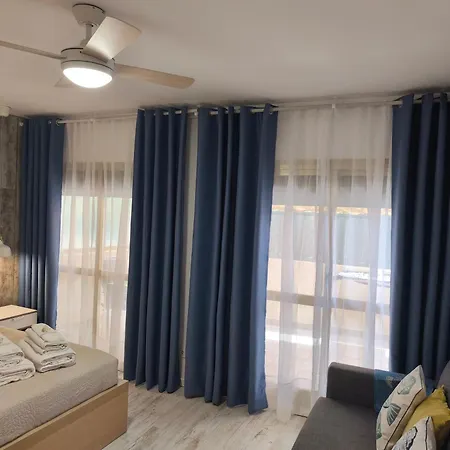 Romana Playa, Junto Al Mar, Completamente Reformado Apartment Marbella