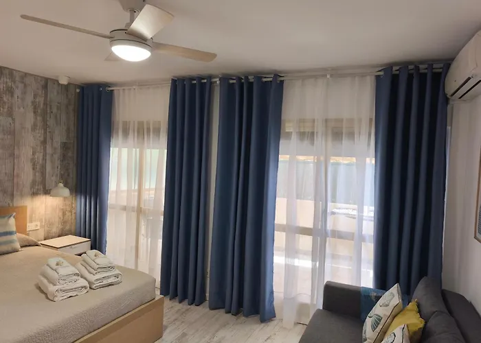 Romana Playa, Junto Al Mar, Completamente Reformado Appartamento Marbella